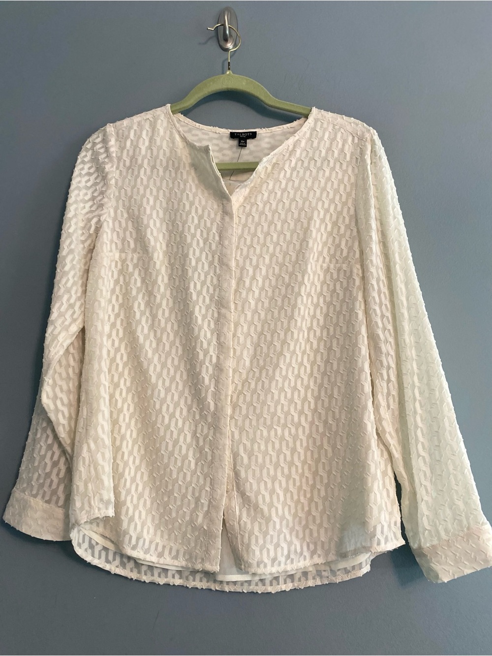 NWT Talbots Textured Cream Hidden Button Down Long Sleeve Blouse Sz 10P